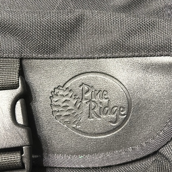 Pine Ridge Woman’s Shoulder bag/backpack - Picture 4 of 7